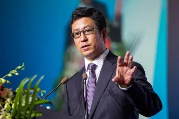 白岩松为什么被央视解雇了:没有被解雇(网络上的谣言)