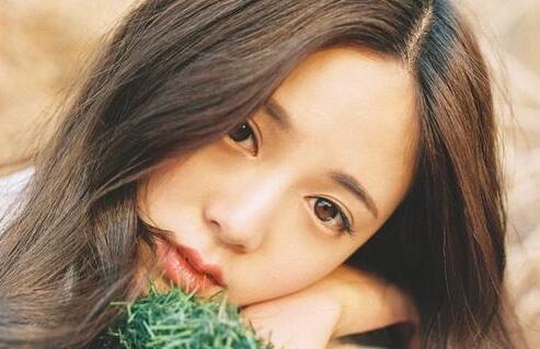 不说话但眼神对视是什么意思 不说话但眼神对视是暧昧吗?