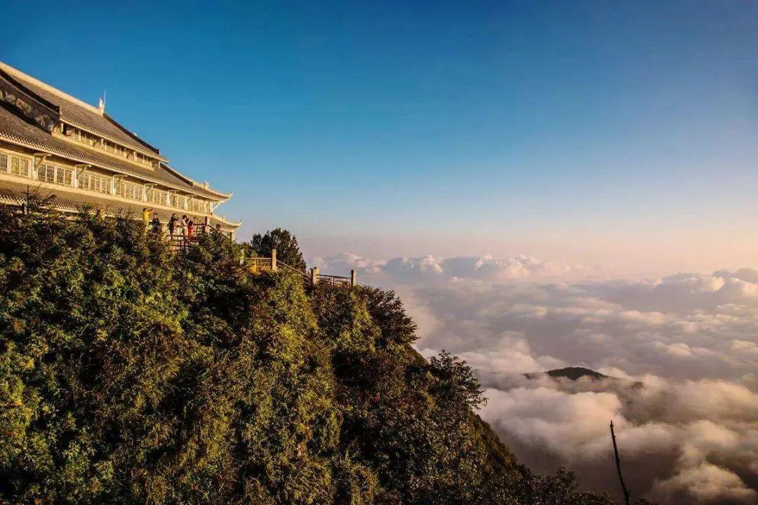 峨眉山金顶海拔多少米(峨眉山金顶介绍)