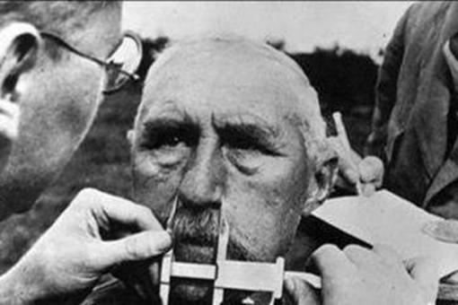 犹太人标准长相是怎样的?看看二战德国人是如歌分辨犹太人的