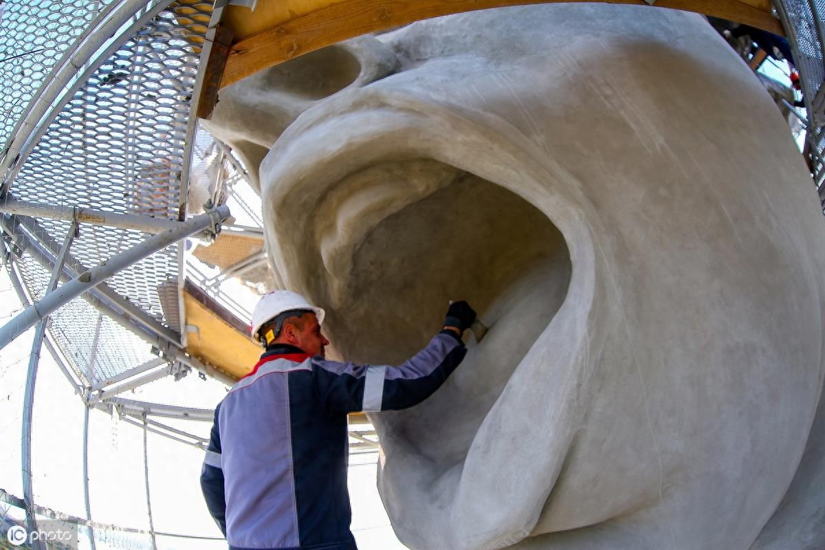 俄“祖国母亲在召唤”雕像修复进行中 预计花费近7千万人民币