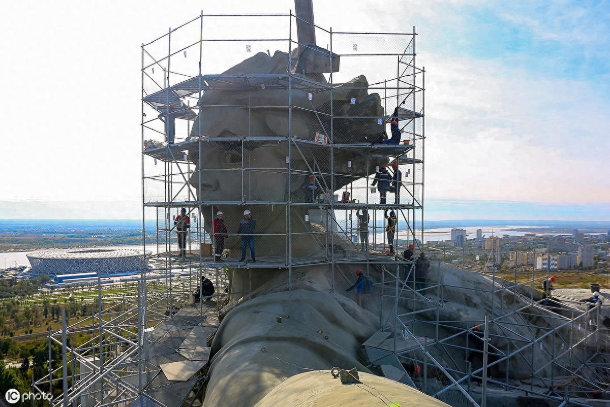 俄“祖国母亲在召唤”雕像修复进行中 预计花费近7千万人民币