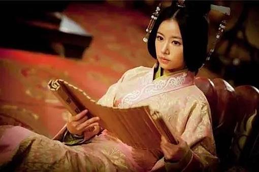 王莽给老婆穿短裙是怎么回事?