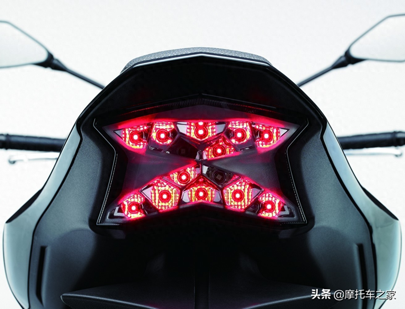 完美街车就是它！川崎Z900配置太给力