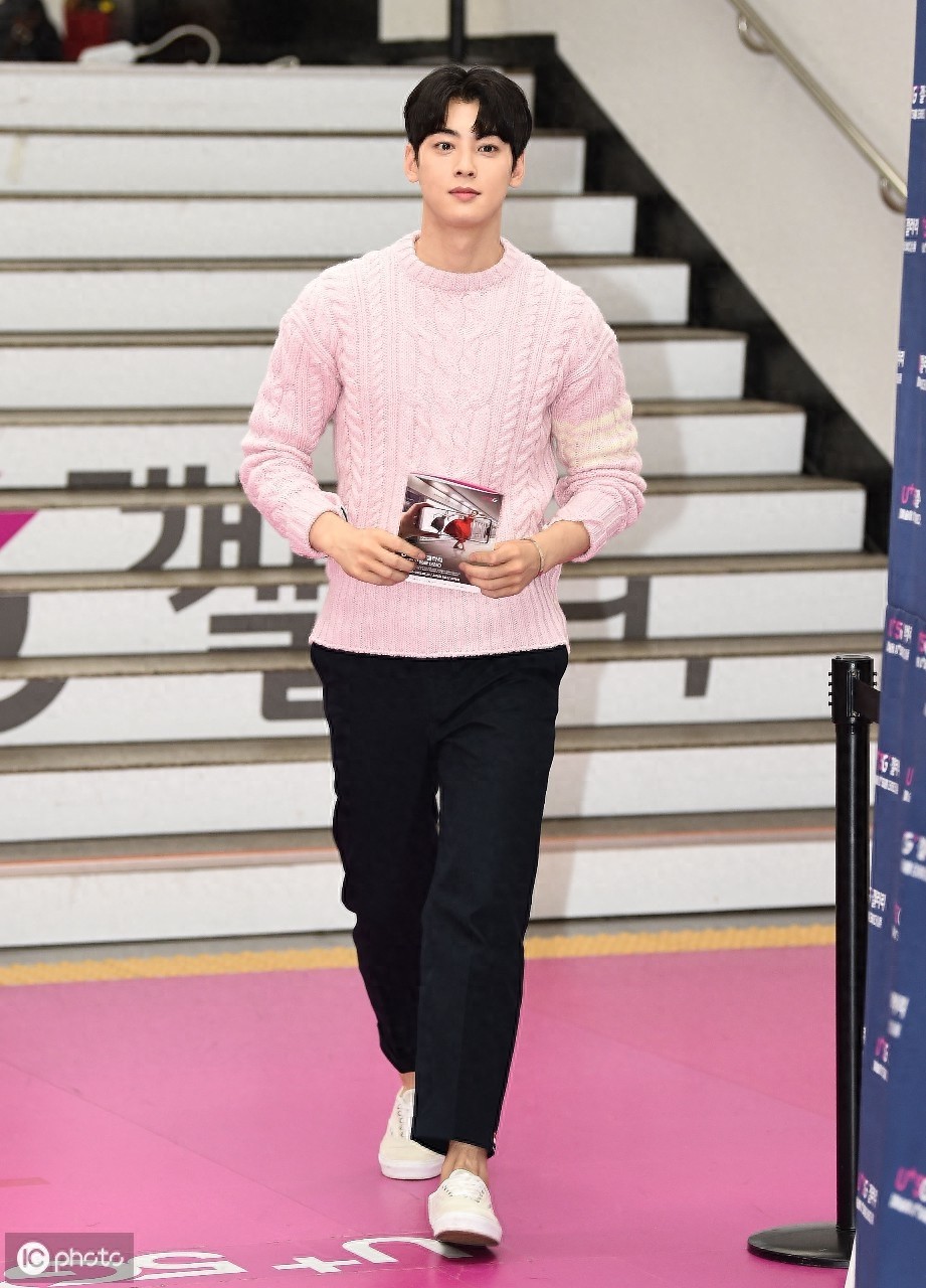 韩国Astro成员车银优