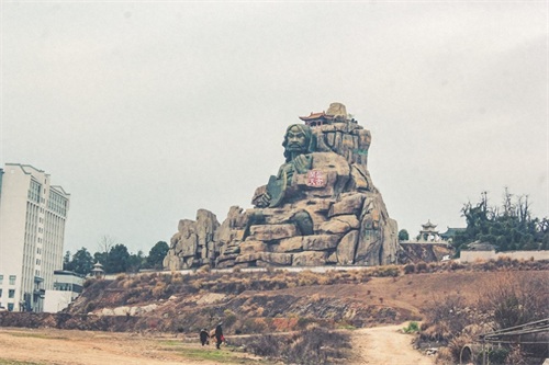 五千年文博园，位于安徽省安庆市太湖县境内