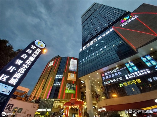 湖北宜昌:水悦城商厦