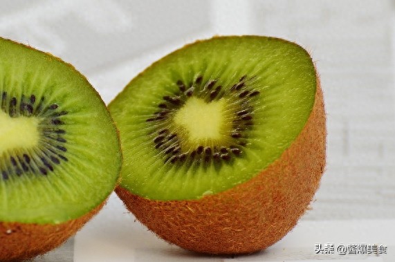 猕猴桃快速去皮小妙招，一般人都不知道