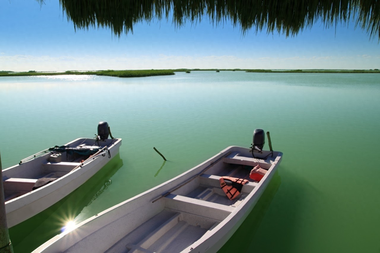 世界公园位于北京市丰台区花乡大葆台，距北京西客站8公里