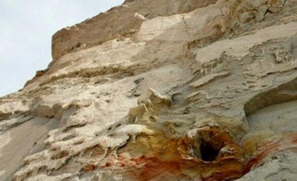 青海湖外星人遗址是什么（青海外星人遗址就在这个洞内）(3)_