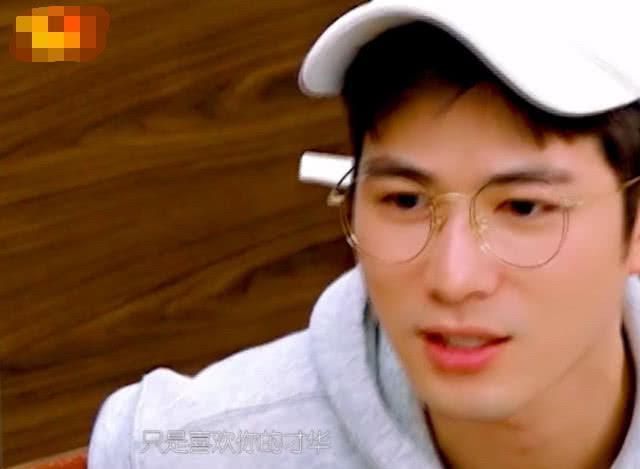 “金句女王”马薇薇网恋被骗:聊了2年见面3个半小时就分手!