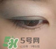 芭比波朗流云眼影笔使用方法 怎么画眼影 芭比波朗流云眼影笔使用方法 怎么画眼影