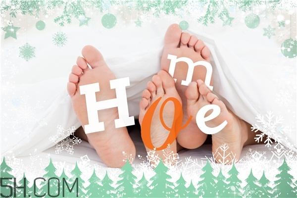 冬天睡觉脚冷什么原因 冬天睡觉脚冷怎么办