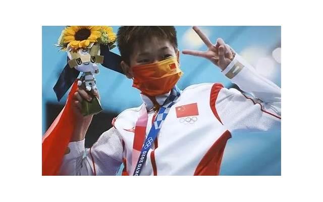 和女友相恋10年想分手，女友却咬定我欠她十年青春