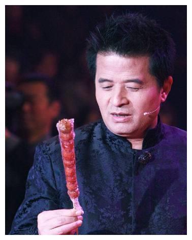 从央视离职后毕福剑一直很低调，如今在做这工作，谁又能想到？