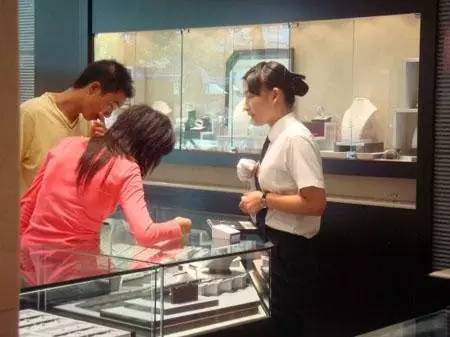 玛瑙是玉吗（教你辨别最容易混淆的3种玉石）