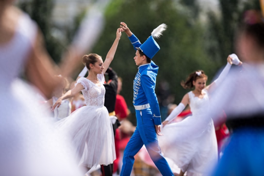 鄂木斯克市建城300周年庆典