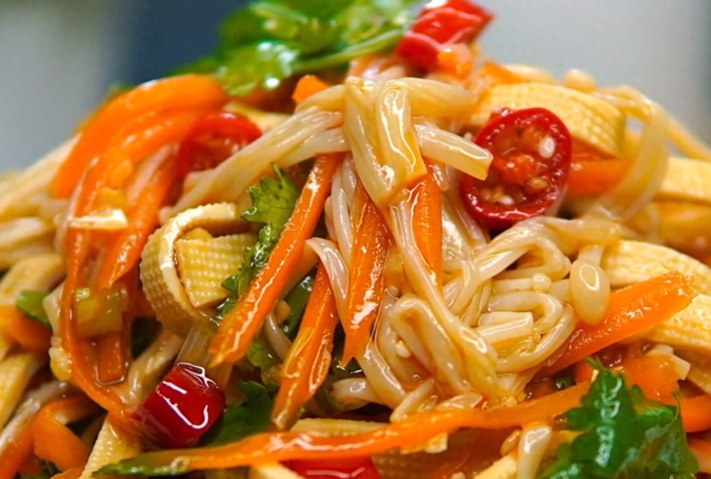 超好吃的凉拌三丝做法，清爽可口解油腻，开胃下饭，上桌就被抢光