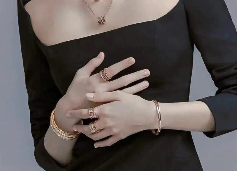 qq个性签名伤感英文(qq个性签名伤感暗示放弃一个人)