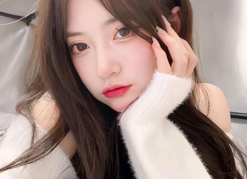 25岁生下一胎，逼着70岁的婆婆帮我带娃，差点后悔终身！