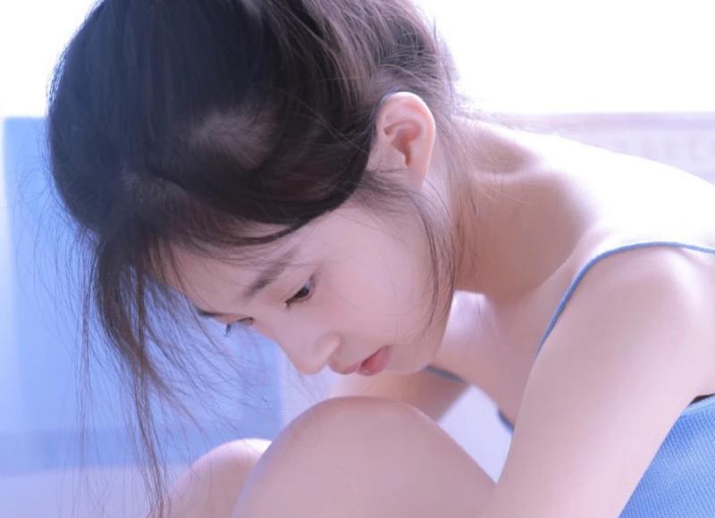  分手一个月了还是想念男友怎么办