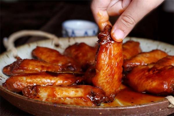 可乐鸡翅放多少可乐 可乐鸡翅能放辣椒吗