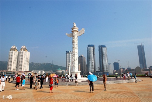 七子之歌中的“七子”是指这7个地区，但有一个还没回归