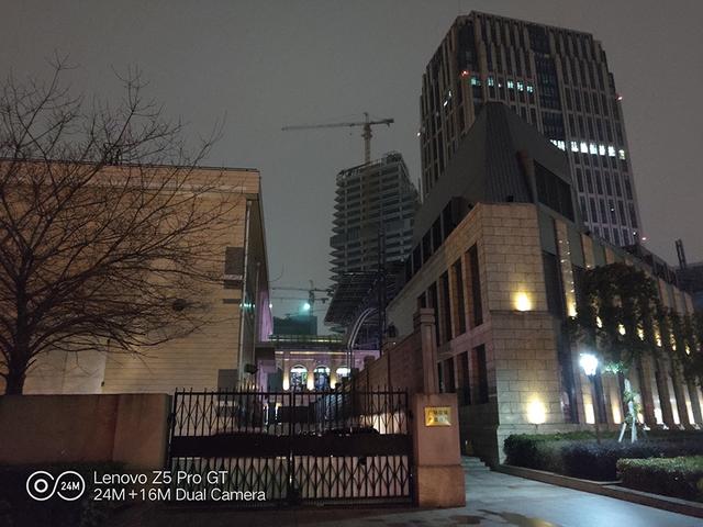 联想z5pro855版上手体验（时尚兼具实用的骁龙855手机）(29)