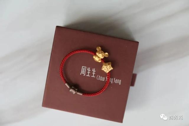 给新生宝宝买什么礼物好（新生宝宝礼物清单）(93)