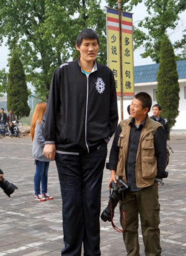 中国最高的十大巨人,姚明不在其列