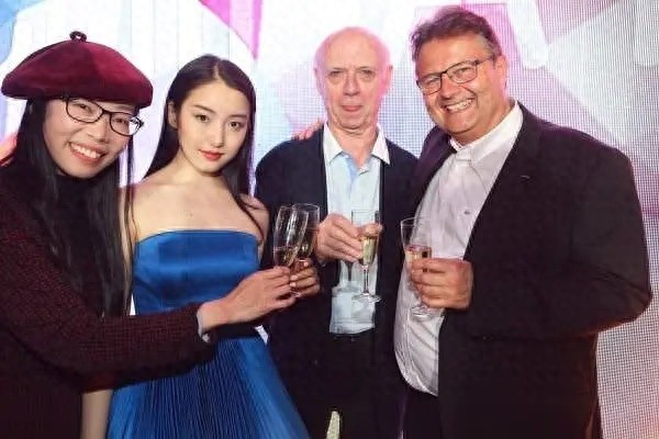 节目一开播就粉了她，创造营2020宝藏女孩姜贞羽