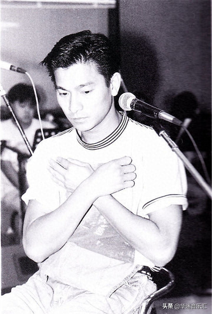 “小鲜肉”刘德华的经典老照片，这颜值能打多少分？