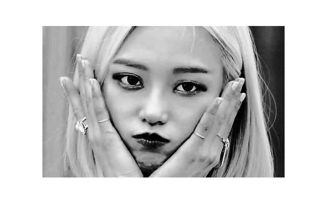 没钱的婚姻太累，感情和经济都是婚姻的基础