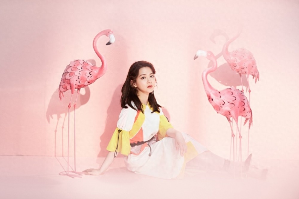 陈昊宇小清新图片，粉嫩甜美