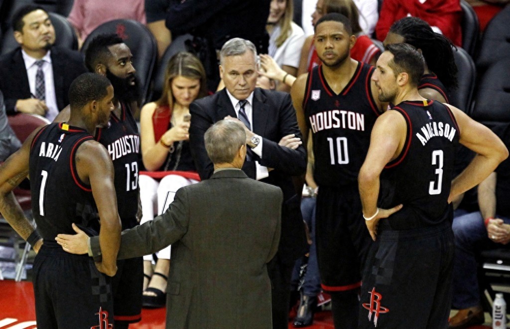 篮球——NBA：火箭胜小牛