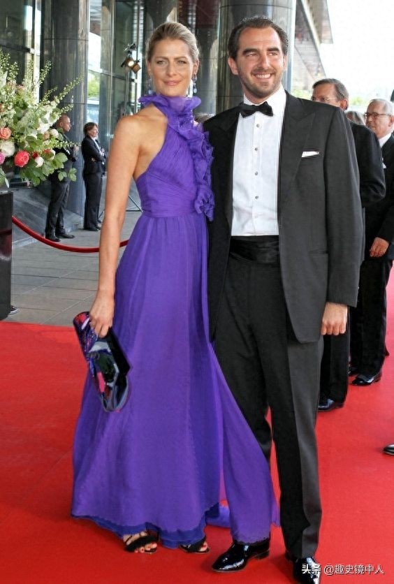 她是希腊最美王妃,气场强大似超模,王室晚宴都看她