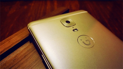 金立M6手机图赏